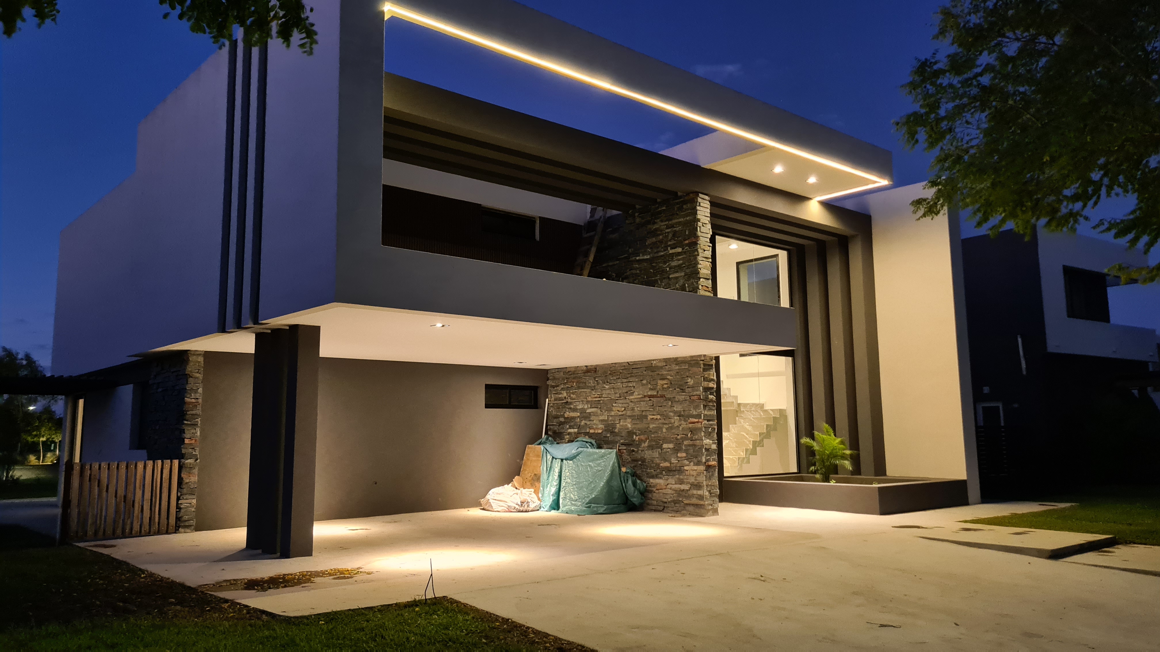 Puerto del Lago, Marinas Escobar 2